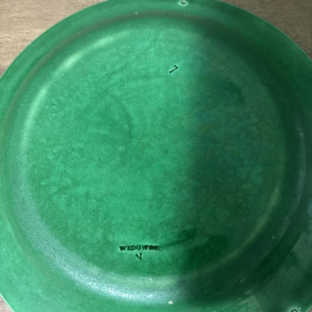 3 Antique WEDGWOOD GREEN MAJOLICA GRAPEVINE RELIEF PLATE - 8 3/8